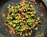 Foto langkah ke 4 dari resep Pencok Kacang Panjang.
