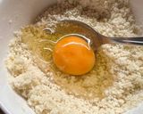 Foto del paso 2 de la receta: PAN DE HAMBURGUESA DE COLIFLOR (sin gluten) muy fácil, sano y rápido