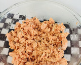 Foto del paso 1 de la receta: Hamburguesas de salmón con Ensalada Caigua Chilena y mix de pimientos Hongos!!