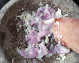 Foto langkah ke 2 dari resep Sayur Bening Bayam Kelor.