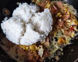 Foto langkah ke 3 dari resep Nasi Goreng Sosis (bumbu iris).
