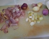 Foto langkah ke 1 dari resep Sop ceker.