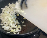 Foto del paso 3 de la receta: Magro de cerdo en salsa de cerveza