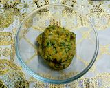 A picture of step 1 of Coriander and spinach vadi.