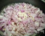 صورة لخطوة 1 من وصفة كبدة وقوانص ديال الدجاج مشرملة