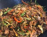 Foto del paso 4 de la receta: Arroz con pollo y bacon al estilo oriental