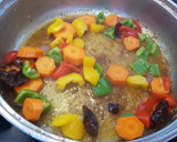 Foto del paso 2 de la receta: Conejo en salsa con langostinos