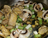 Foto del paso 3 de la receta: Pollo en crema de champiñones y brócoli
