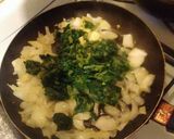 Foto del paso 3 de la receta: Tortilla de papas y acelga