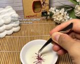 Foto langkah ke 1 dari resep Saffron Creme Brulee.