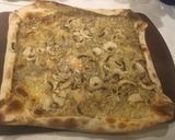 Foto del paso 5 de la receta: Pizza de tartufi e funghi y quesos variados😋