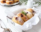 Foto langkah ke 10 dari resep Bomboloni Kulit Pisang.