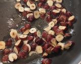 Une image de l'étape 4 de Filet de rouget figues et noisettes.
