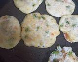 A picture of step 3 of Uttapam.