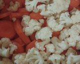 Foto langkah ke 1 dari resep Tumis sayur kuah merah putih.