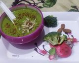 A picture of step 8 of Broccoli almonds creamy soup.