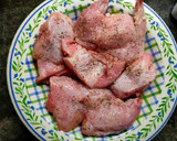 Foto del paso 1 de la receta: Conejo guisado con patatas y pimiento verde