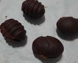 Foto del paso 6 de la receta: Bombones de chocolate simples, rellenos y chupetines fáciles