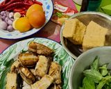 Foto langkah ke 1 dari resep Sambelan Ikan Asap Daun Kemangi.