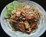 Foto langkah ke 4 dari resep Mie Goreng Sosis (Sederhana & Halal).