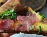 Foto del paso 6 de la receta: Pizza integral con borde relleno