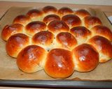 Édes zsömlekoszorú recept fázis 6 fotója