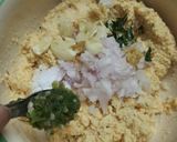 चनाडाळीचे क्रिस्पी पकोडे (Chanadal Crispy Pakode Recipe In Marathi) रेसिपी स्टेप 4 फोटो 