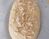 Foto del paso 6 de la receta: Coca de Sant Joan 2025 v3: De almendras y rellena de crema quemada y nata