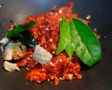 Foto langkah ke 3 dari resep Sambalado Petai dengan kulitnya.