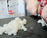 Foto del paso 1 de la receta: Buñuelos esponjosos de bacalao