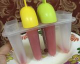 A picture of step 2 of Pomegranate popsicles.
