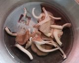 รูปขั้นตอนการทำที่ 1 ของ เห็ดลวกและเห็ดชุบเกล็ดขนมปัง(2สูตร)+น้ำจิ้ม