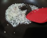 Foto langkah ke 2 dari resep Makaroni Goreng Ayam.