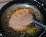 A picture of step 3 of Gobhi Musallam.