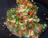 Foto langkah ke 5 dari resep Edamame Tumis Lada Garam - Spicy Garlic Fry Edamame.