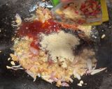 Gambar langkah 2 resipi Macaroni Goreng Sos.
