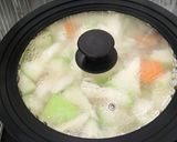 A picture of step 10 of Shark's fin melon soup.