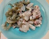 Foto langkah ke 1 dari resep Cumi Udang Saus Padang.