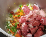 Foto del paso 3 de la receta: Carne en salsa de vino