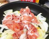 รูปขั้นตอนการทำที่ 2 ของ หมูสามชั้นสไลด์ผัดผงกะหรี่