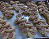 Foto langkah ke 8 dari resep Pizza Cutterpillar Bread.