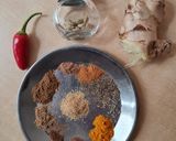Foto del paso 2 de la receta: Curry de legumbres 🇮🇳 con leche de coco 🥘 sobre arroz basmati 🍚
