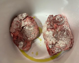 Foto del paso 1 de la receta: Galtas de cerdo al Pedro Ximénez