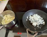 Hagymás-krumplis pogácsa recept fázis 1 fotója
