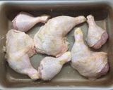 Fehérboros sült csirkecomb vele sült hagymával recept fázis 2 fotója