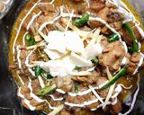 A picture of step 4 of Chicken Makhni handi.