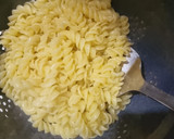 Foto del paso 3 de la receta: Huevo con fideos 😋