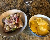 A picture of step 1 of Braised Mackerel with Pineapple.