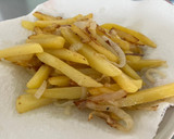 Foto del paso 4 de la receta: Patatas con queso gratinado y salchichas basadas en Foster’s Hollywood