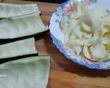 Foto del paso 2 de la receta: Calabacín relleno de Frankfurts